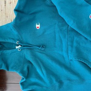 Champion small sweatshirt